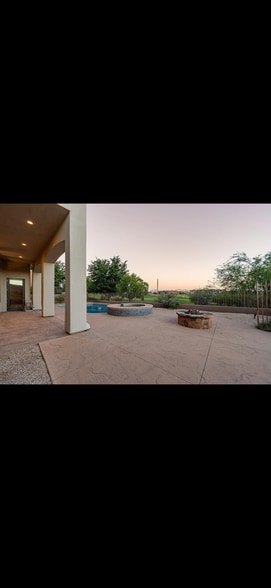 Building Photo - 1747 W Red Cloud Cir