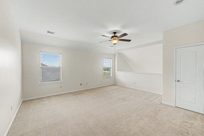 Building Photo - 2302 Blue Jay Ln