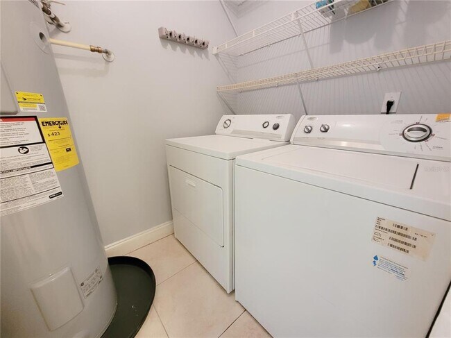 Building Photo - 2580 Grassy Point Dr