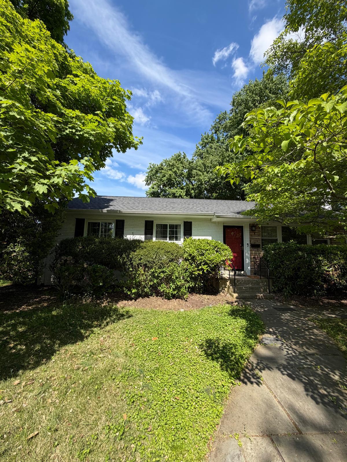 Building Photo - 9311 Chanute Dr