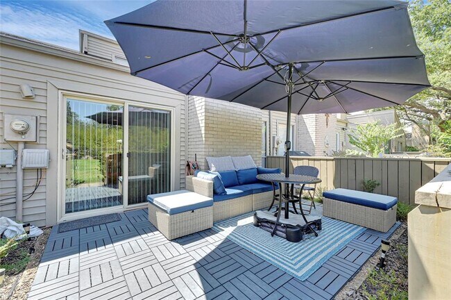 Building Photo - 11528 Riverview Dr