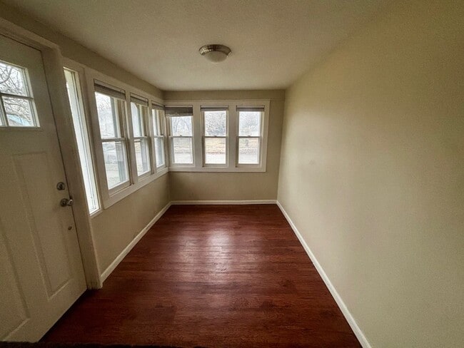 Building Photo - Italian Estates Property Management