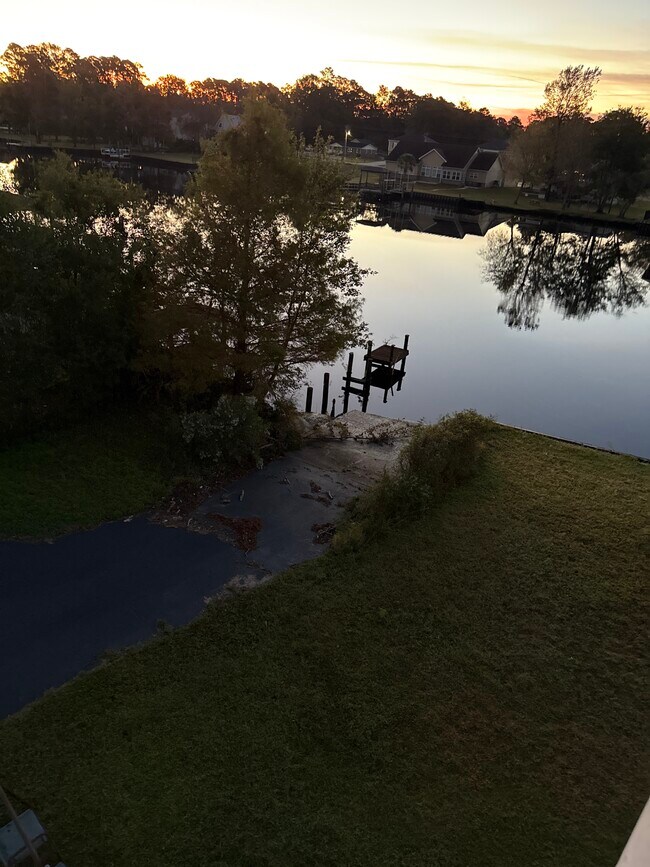 Building Photo - 3686 Chapel Ln