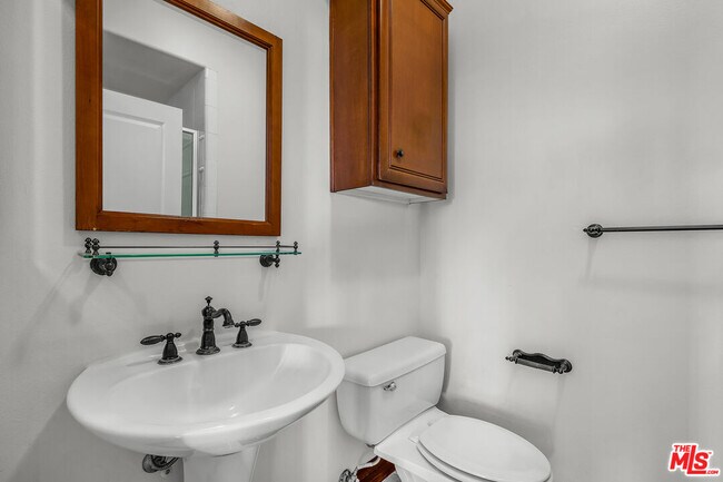 Building Photo - 16730 Calle De Catalina