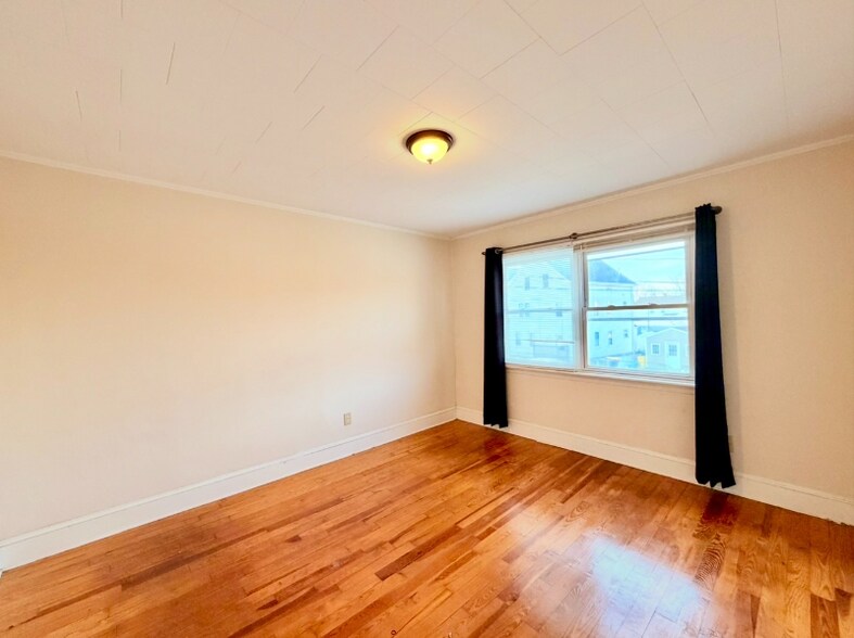 Building Photo - 45 Slater St