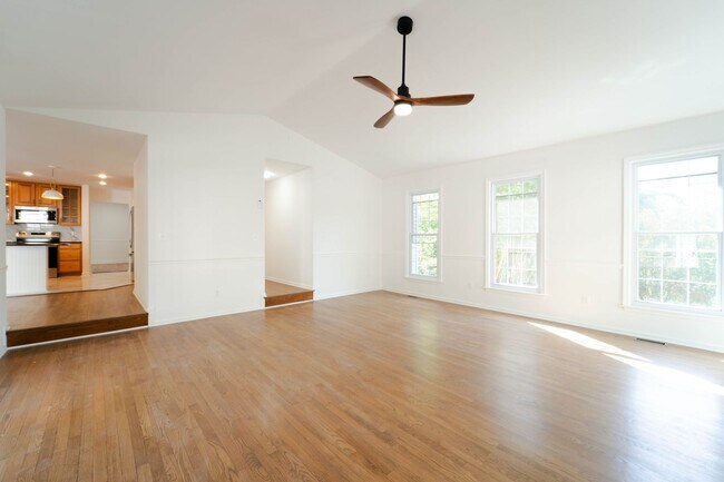 Building Photo - Fabulous Home in Aquia Harbor