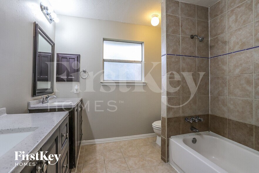 Building Photo - 2334 Webster Ranch Rd