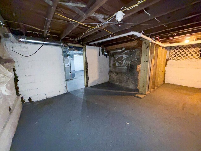 Building Photo - Charming Cape Cod in Columbus | 3BR, Updat...