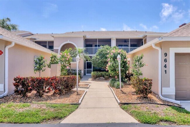 Primary Photo - 9641 Castle Point Dr