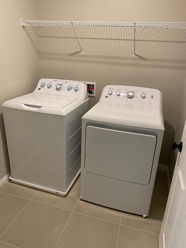 Building Photo - Americana Property Mgmt - 2022 built 4 bedrooms in prime South West Las Vegas