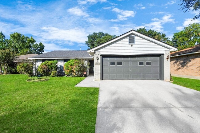 Primary Photo - 20411 Jasperwood Ln
