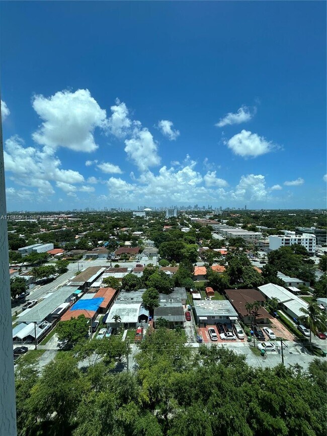 Building Photo - 117 NW 42nd Ave