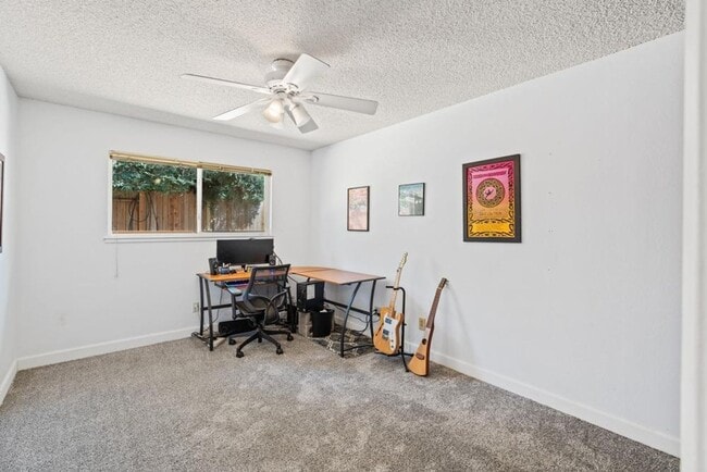 Building Photo - Larchmont Riviera Cottage 4/2