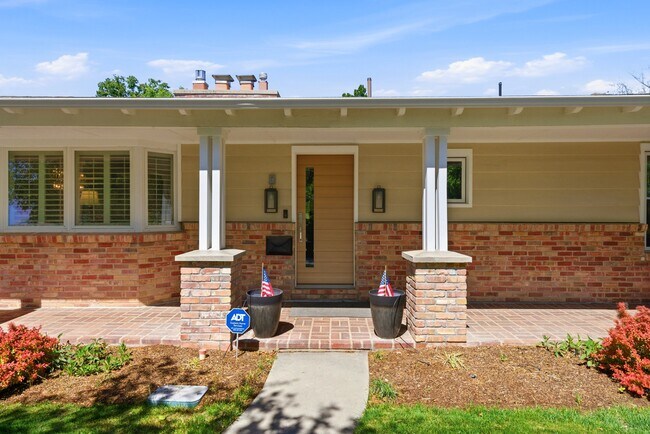 Building Photo - 2721 Wilshire Dr S