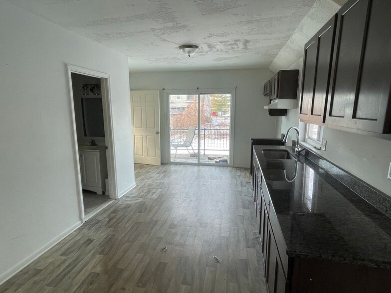 Building Photo - 4248 8th St