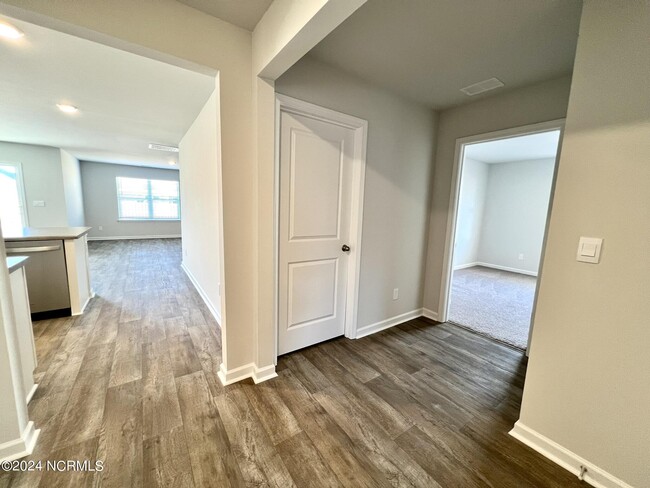 Building Photo - 8201 E Highcroft Dr NE