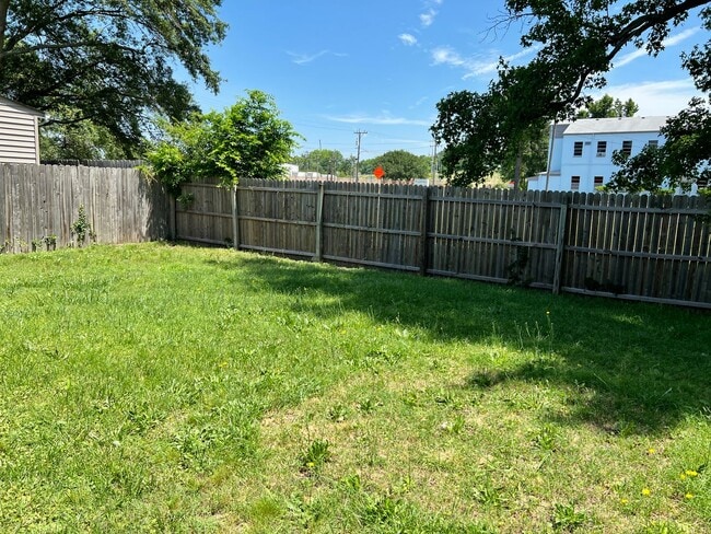 Building Photo - Three bedroom home in Norfolk