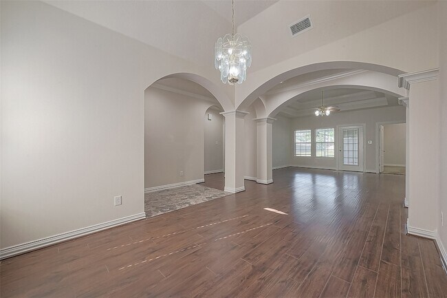 Building Photo - 1189 Lovett St