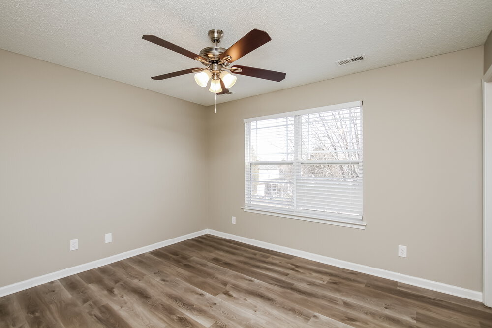 Building Photo - 141 Peterborough Dr