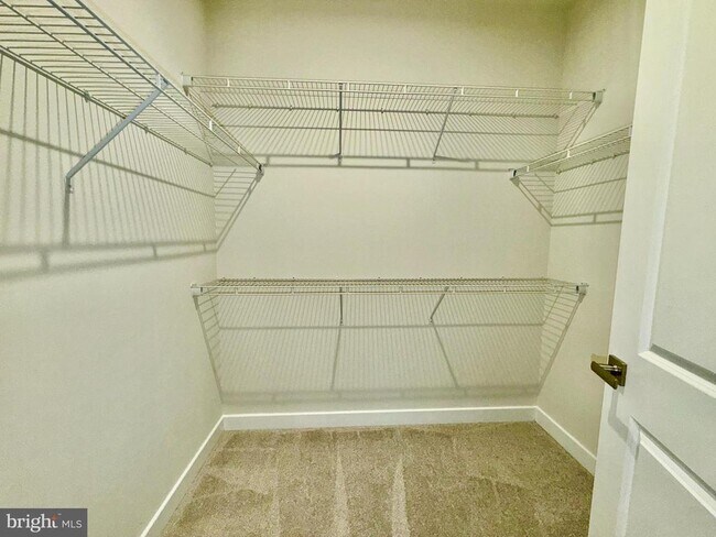 Building Photo - 9331 Klamath Ct