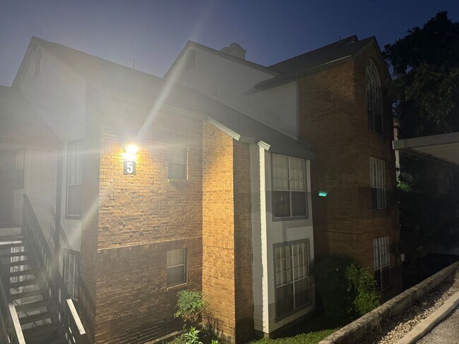 Building Photo - 11311 Sir Winston St