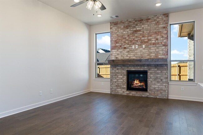 Building Photo - 13325 SW 8th St