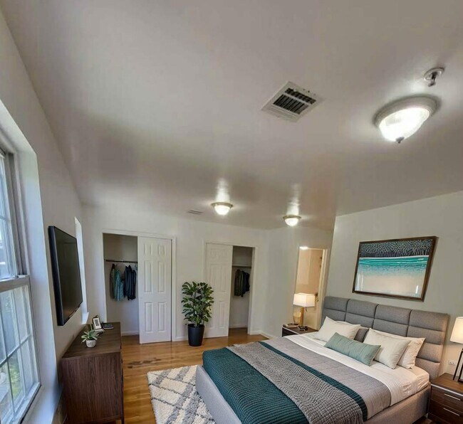 Building Photo - 12 Bergen Ave