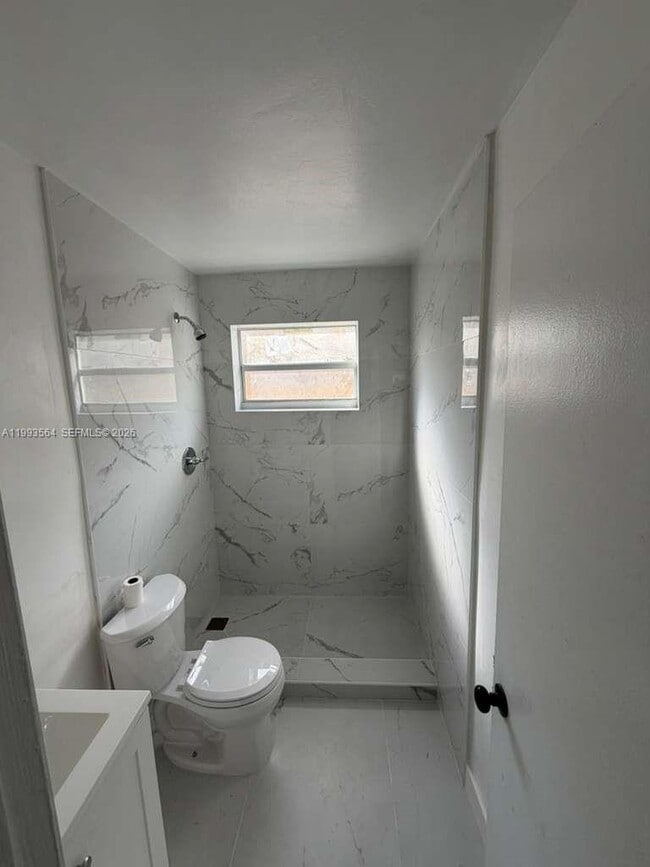 Building Photo - 371 NE 57th Ct