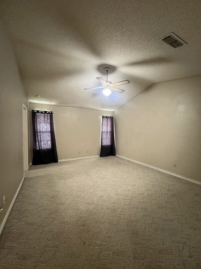 Master bedroom - 208 La Grange Dr