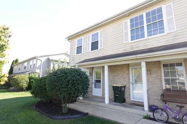Building Photo - 116 Colonial Pkwy