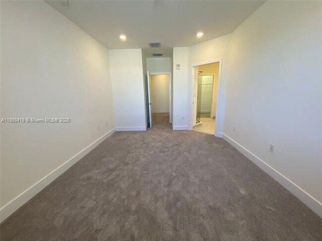 Building Photo - 10250 NW 66th St