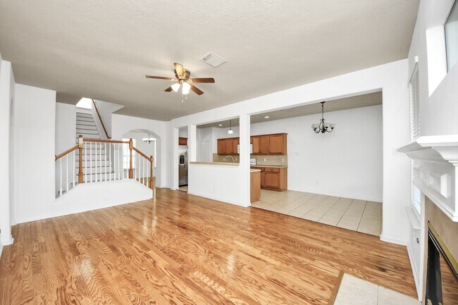 Building Photo - 13114 Oak Ledge Dr