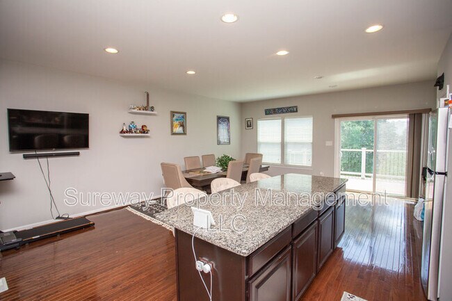 Building Photo - 172 Fela Dr