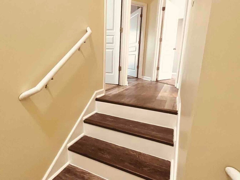 Building Photo - 1209 Woodall Rd