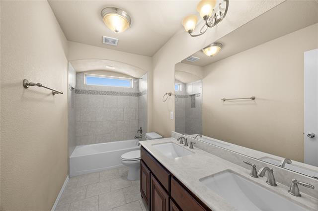 Building Photo - 6833 San Antonio Dr