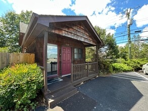Building Photo - Beautiful Bungalow Home Located in Blacksburg