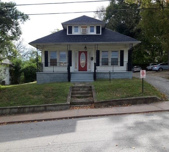Primary Photo - 238 S Madison Ave