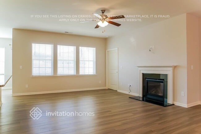 Building Photo - 102 Relict Dr