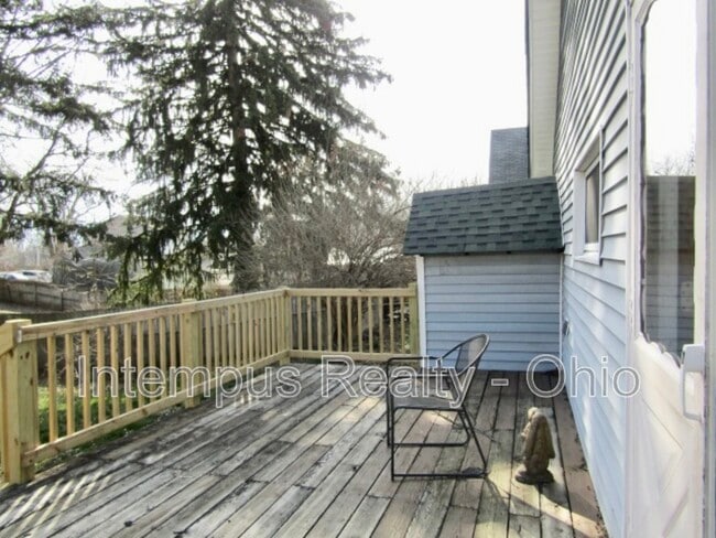 Building Photo - 236 E Winter St