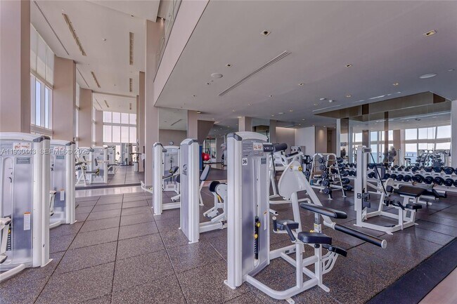 Building Photo - 1830 S Ocean Dr