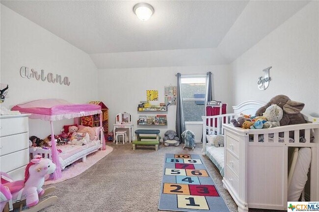 Building Photo - 3909 Eland Dr