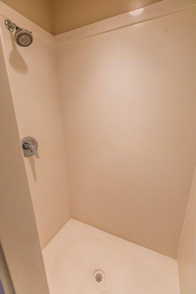 Building Photo - Custom 3 Bedroom Single-Family Home in Pri...