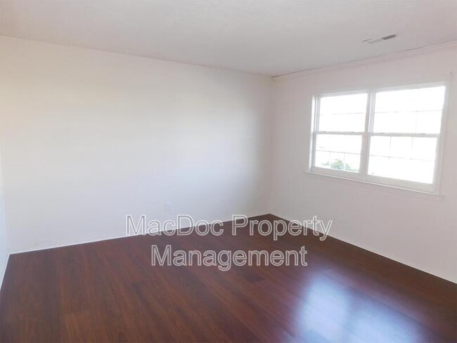 Building Photo - 619 Anvil Rd