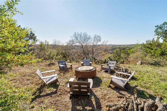 Building Photo - 1000 Redbud Trail