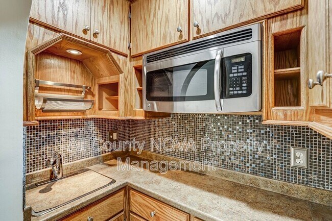 Building Photo - 8308 Deerstill Way