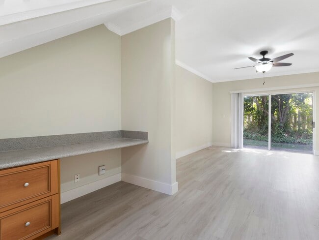 Building Photo - 316 Talia Cir