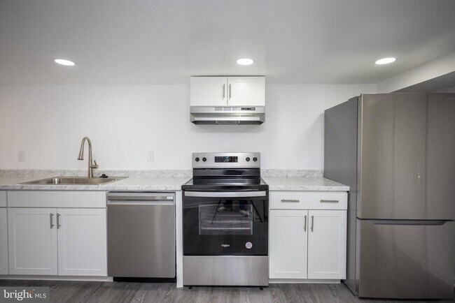 Building Photo - 2104 Steuben Way