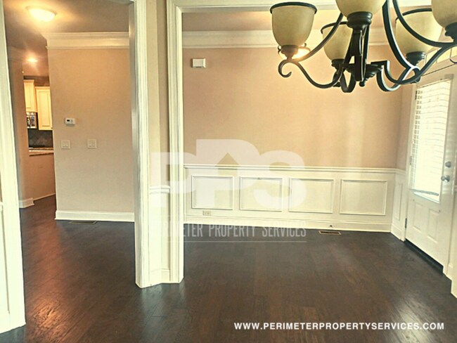 Building Photo - Dream house!! Come see it today!!