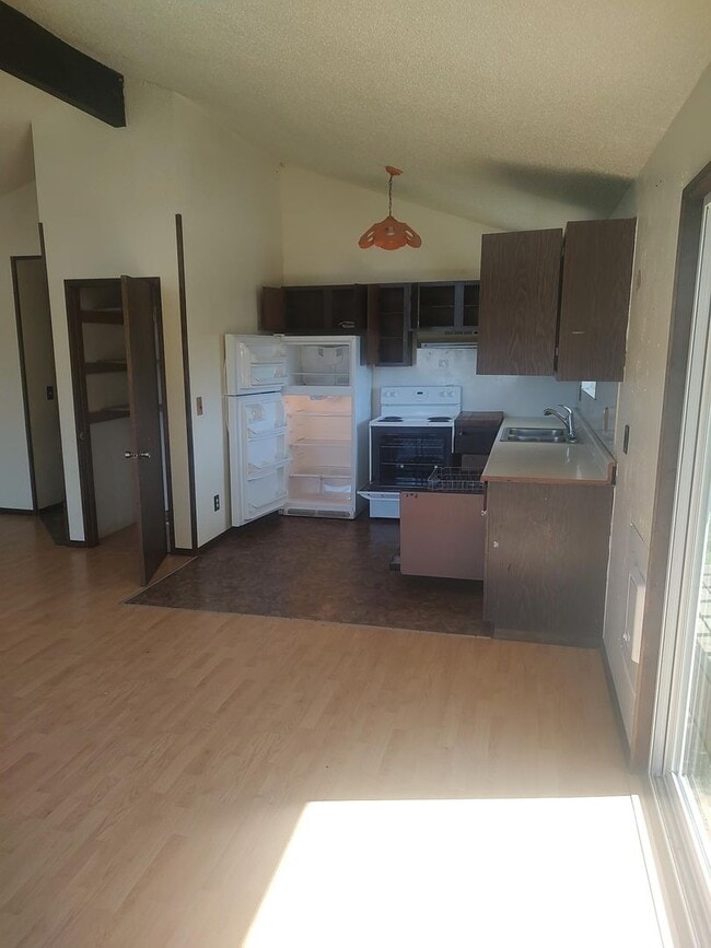 Building Photo - 2bd House Located in Ocean Shores