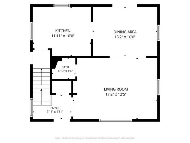 Building Photo - Conveniently located 3 bed 1.5 with Fenced In Yard Available NOW!